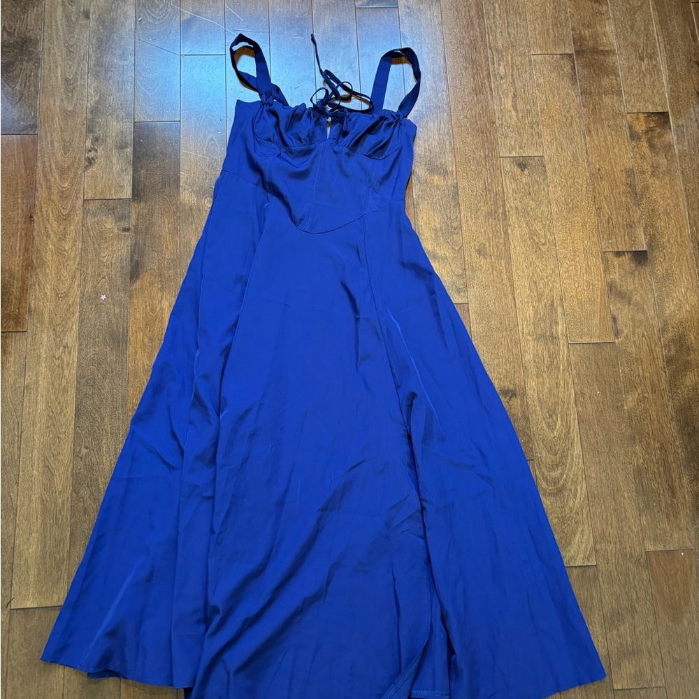 Elegant Blue Midi Dress